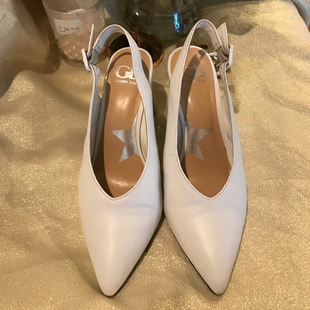 Gb white all leather , very confortable